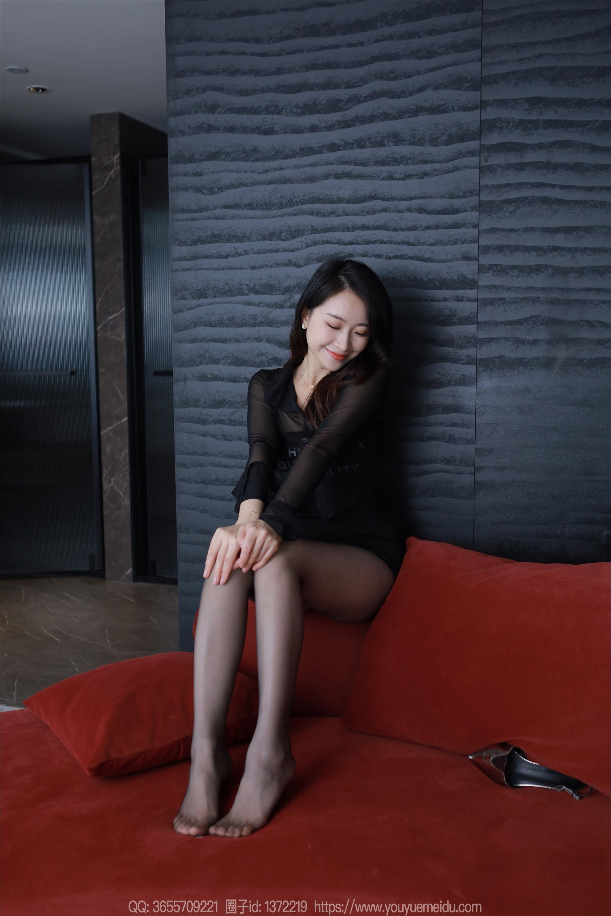 IESS异思趣向  2024.04.11 丝享家 1713 小婕《红色沙发（下）》